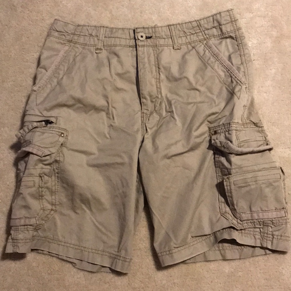 Public Opinion khaki cargo shorts